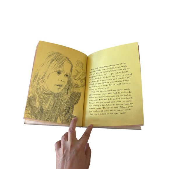 Vintage The Little Pig In The Cupboard Hardcover Book Helen E. Buckley Drawings - Picture 11 of 12